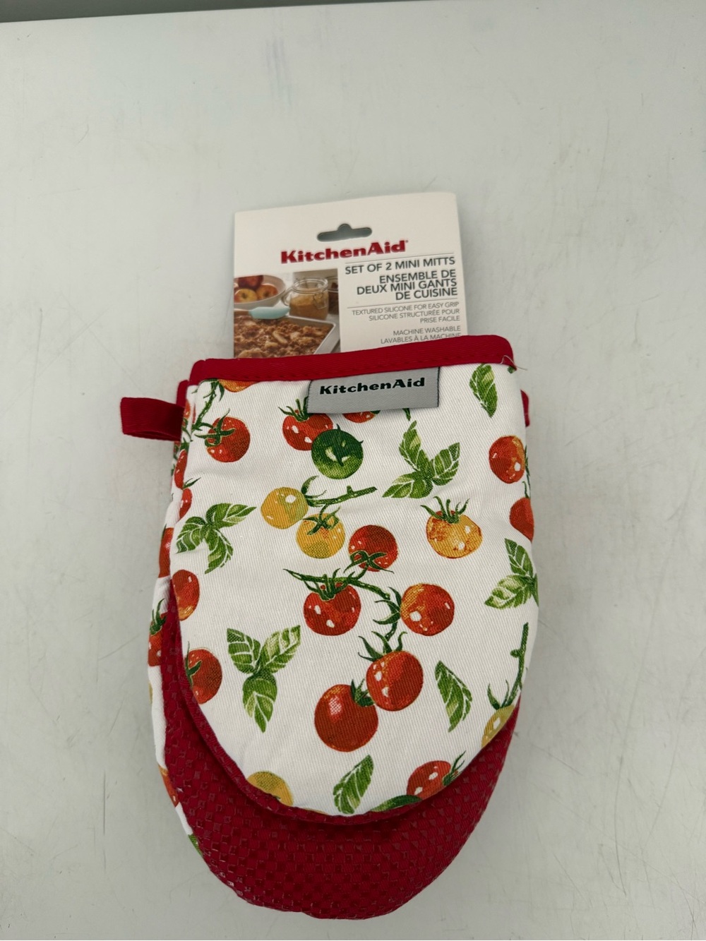 KitchenAid Cherry Tomato Oven Mitts 2 pack